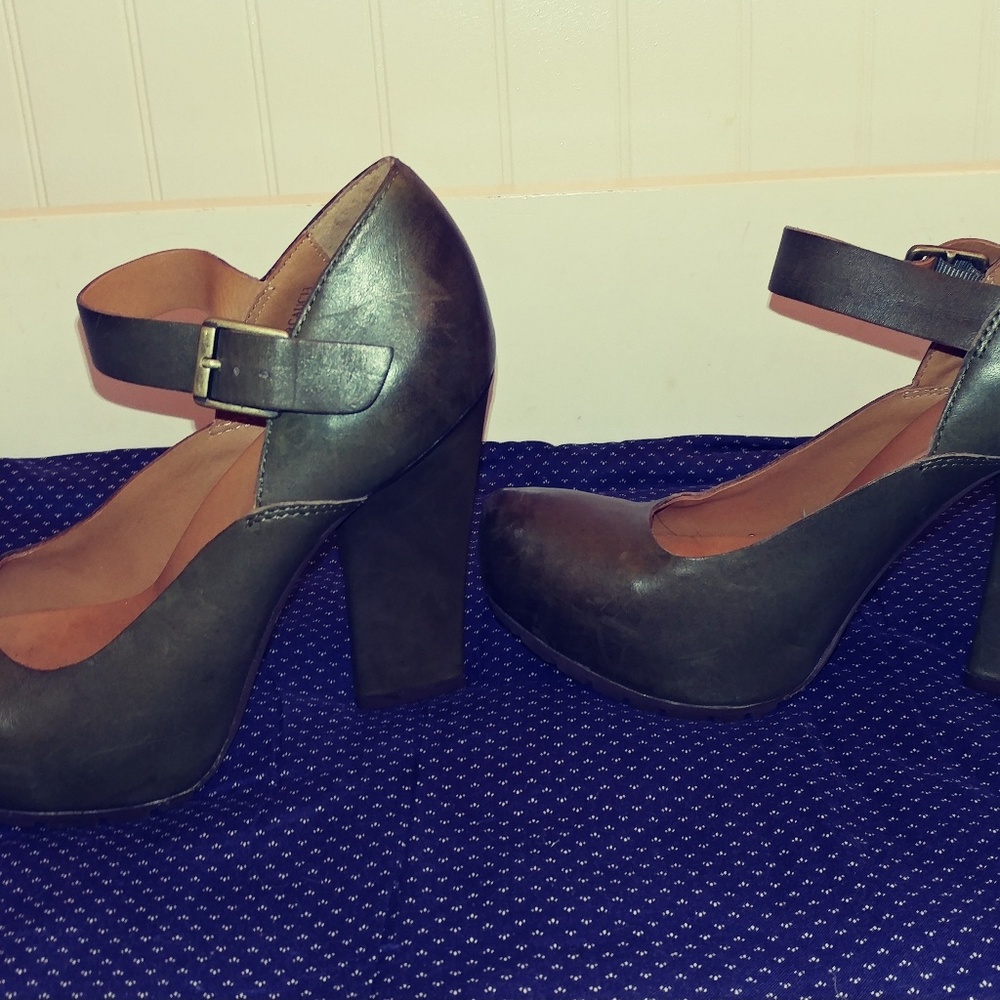 Kork ease heels